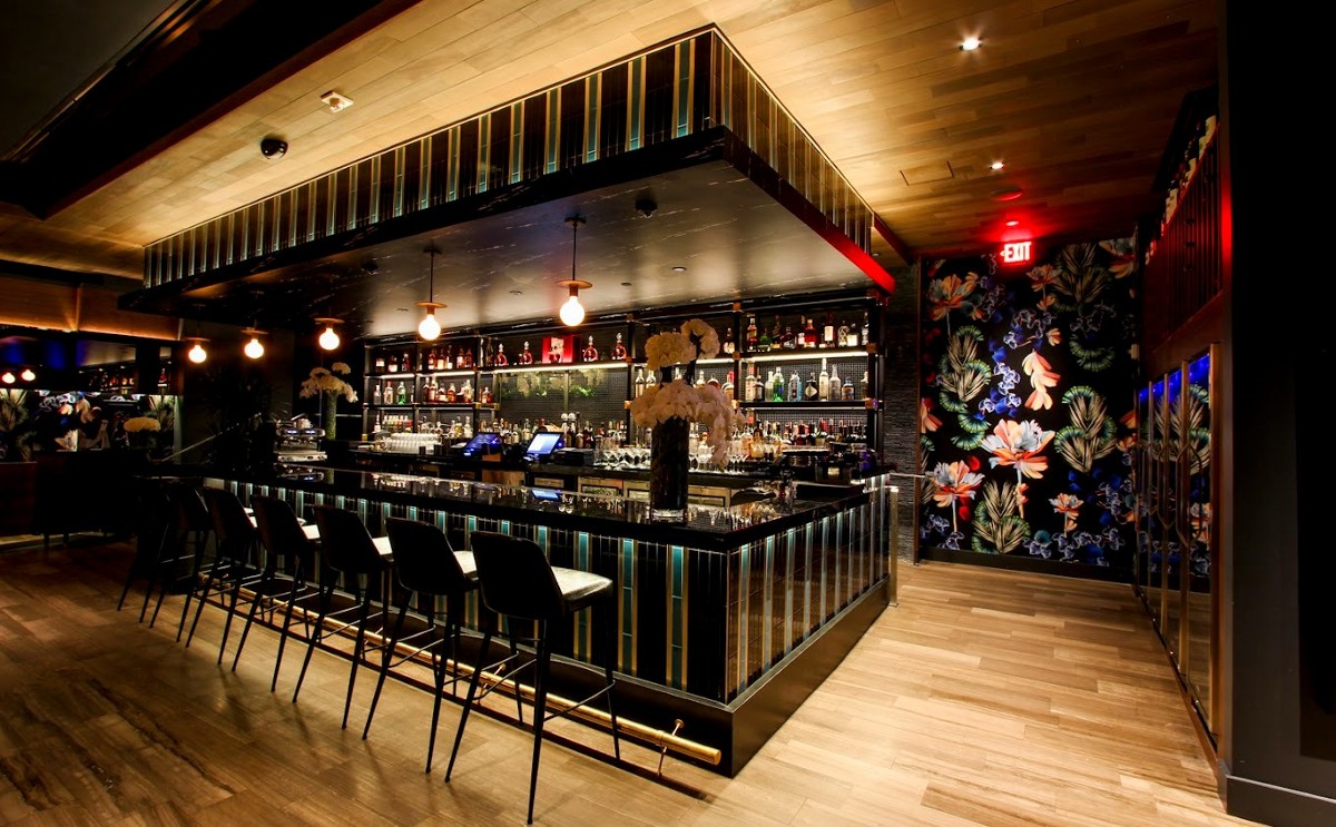 Papi Steak Review: Chef Charlie Carrington Recommends Papi Steak